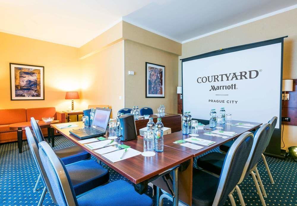 Courtyard By Marriott Prague City Exterior foto