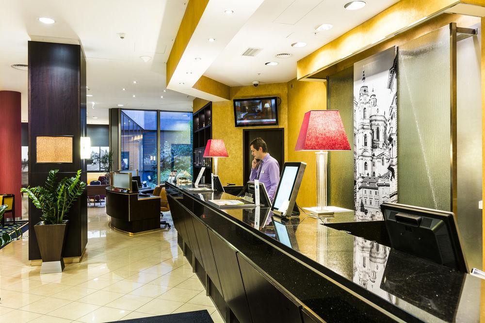 Courtyard By Marriott Prague City Exterior foto