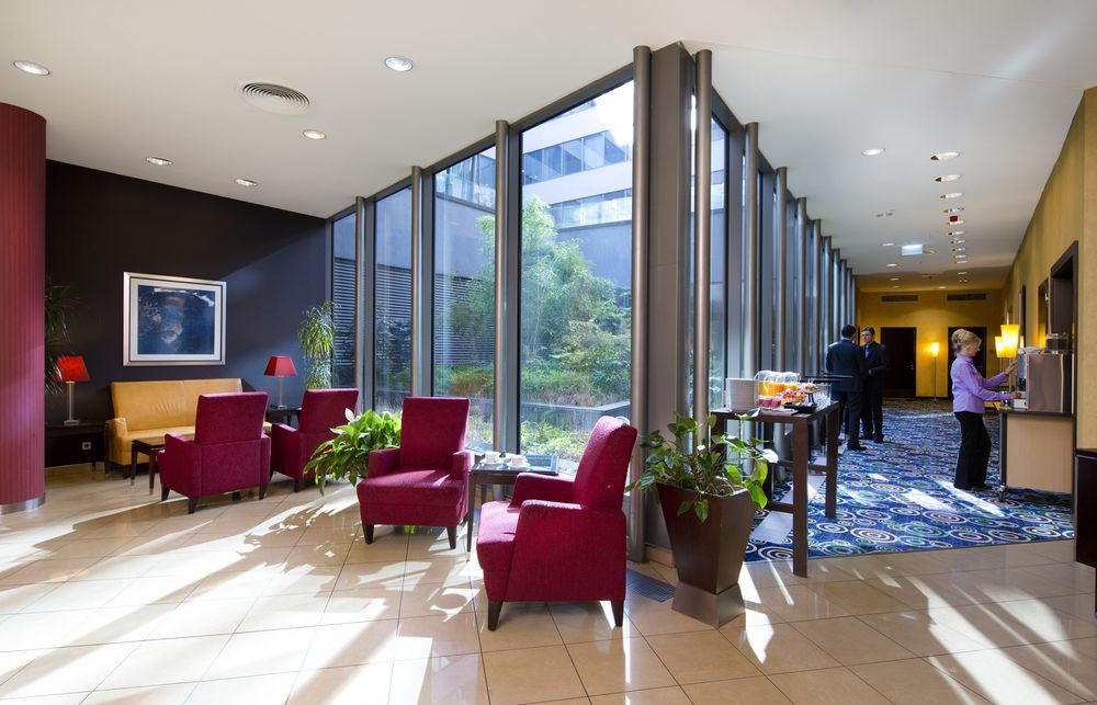 Courtyard By Marriott Prague City Exterior foto