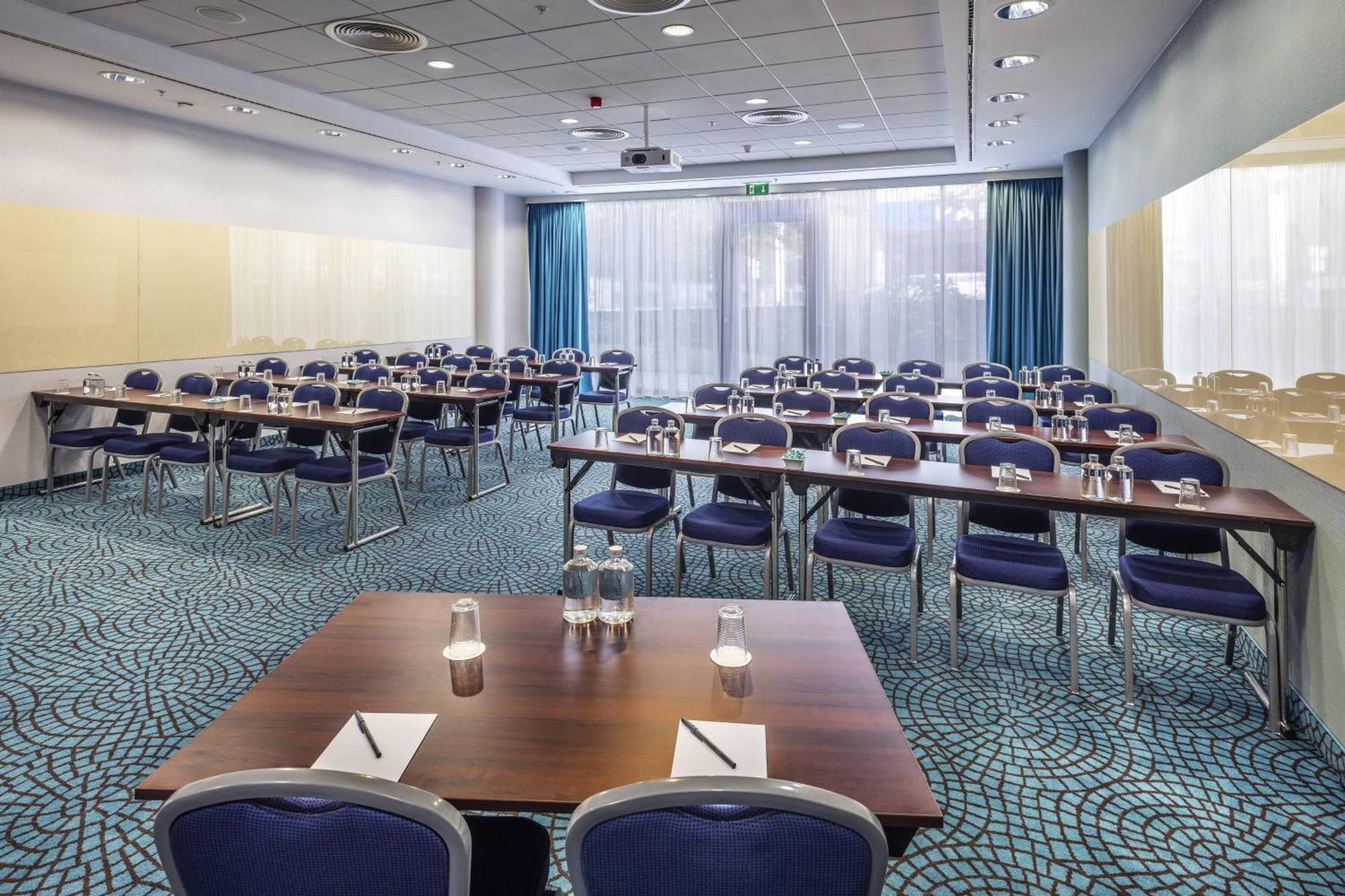 Courtyard By Marriott Prague City Negócio foto