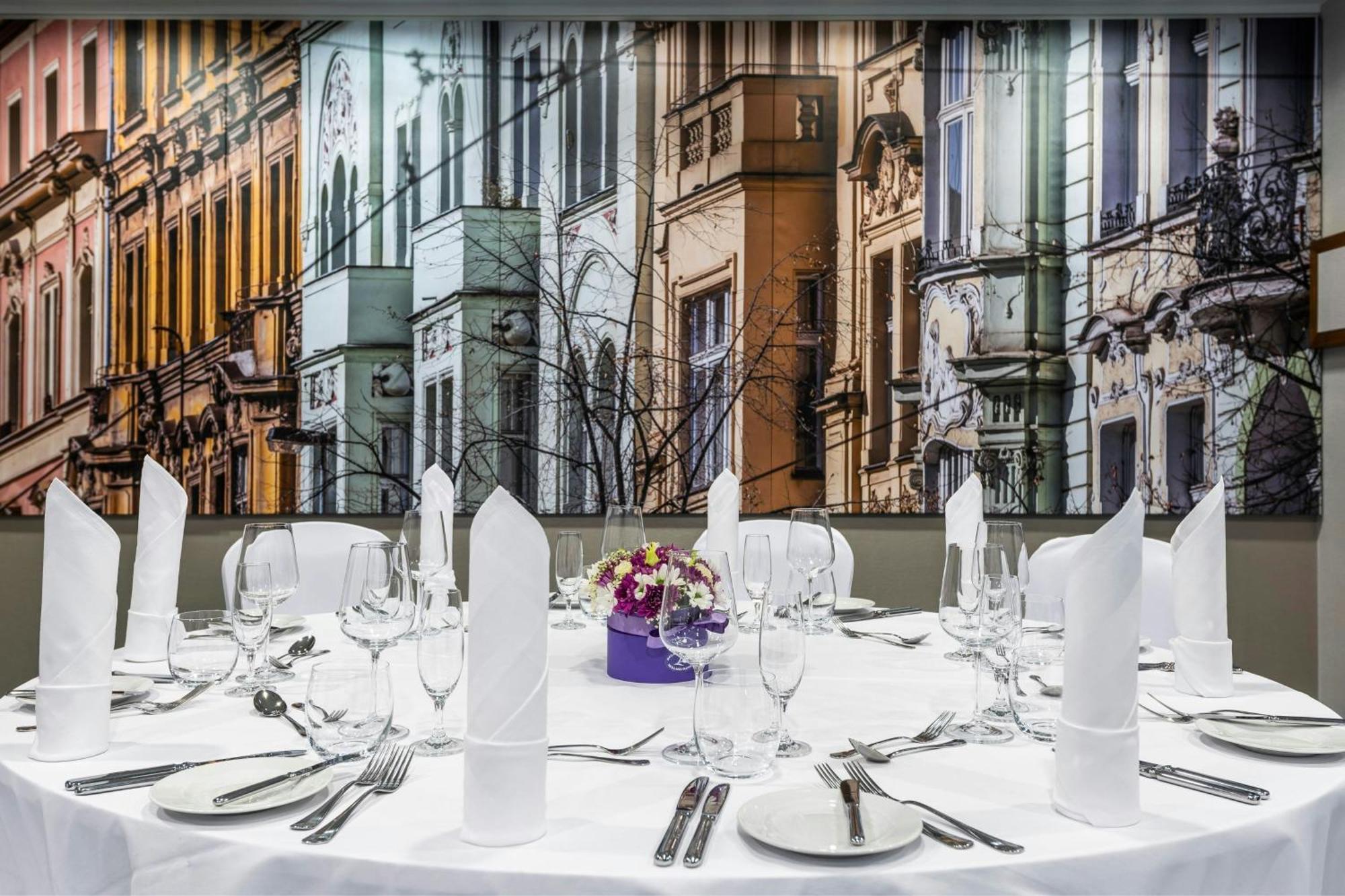 Courtyard By Marriott Prague City Exterior foto