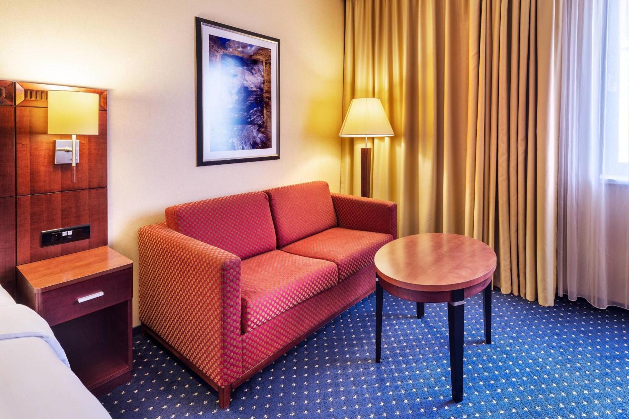 Courtyard By Marriott Prague City Exterior foto
